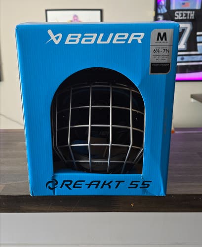 Medium Bauer Re-Akt 55 Helmet (New)
