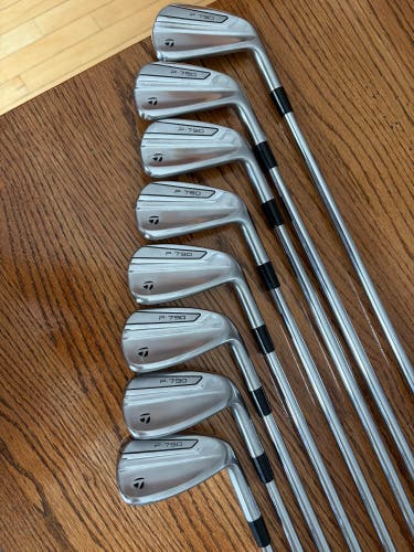 Men's 2019 TaylorMade P-790 Right Handed Iron Set Regular Flex (8 Clubs) #4 - #9, PW, GW Steel Shaft