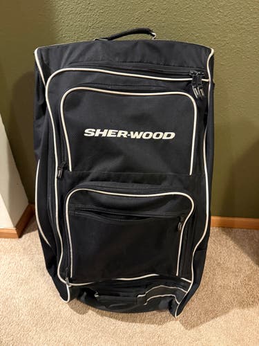 Sherwood Hockey Tower Bag (Used)