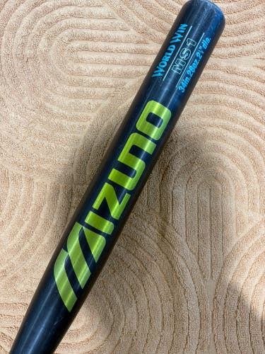 Black Mizuno World Win MS1 MZ74 Alloy Bat (-6) 28 oz 34" (Used)