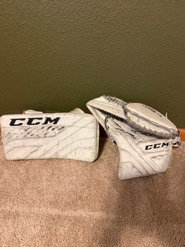 CCM Axis 1.5 Regular Junior Glove and Blocker(Used)