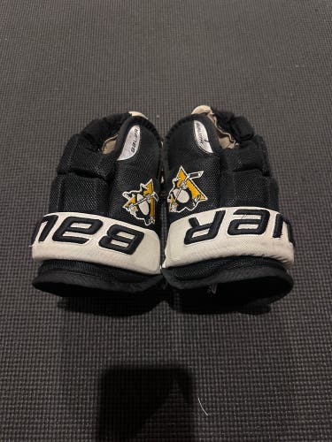Pittsburgh Penguins Elite Bauer Vapor Team Pro Gloves 10" (Used)