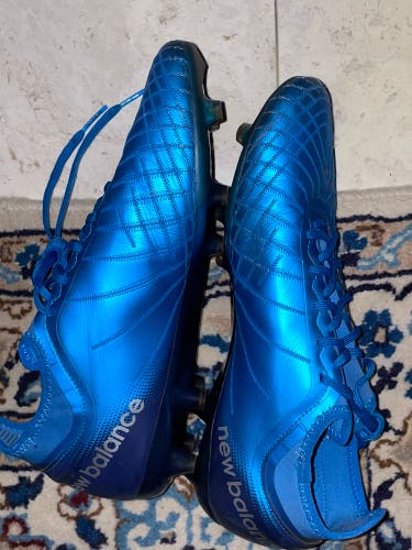 Blue Men's Size M 10.5 (W 11.5) New Balance Tekela Molded Cleats Cleats (Used)