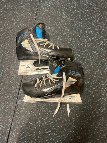 2021 True TF7 Hockey Goalie Skates Regular Width 7 (Used)