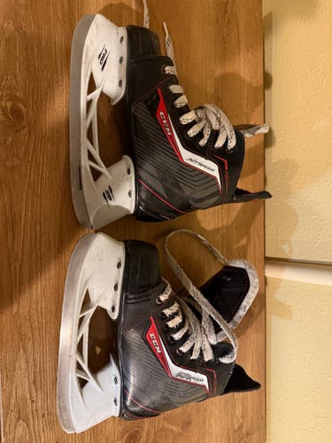 Black CCM JetSpeed 250 Hockey Skates Regular Width 13 (Used)
