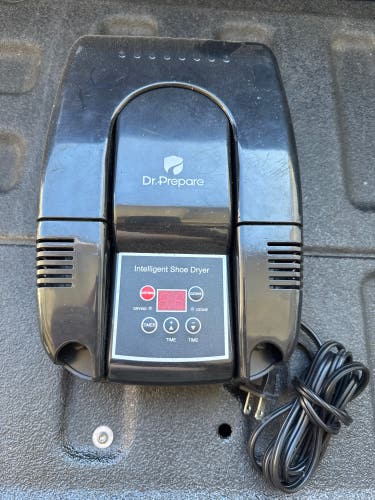 (Used) skate/glove dryer with ozone feature