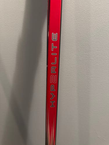 Senior Bauer Vapor Hyperlite 2 Right Handed Hockey Stick P88M 82 Flex Pro Stock (New)