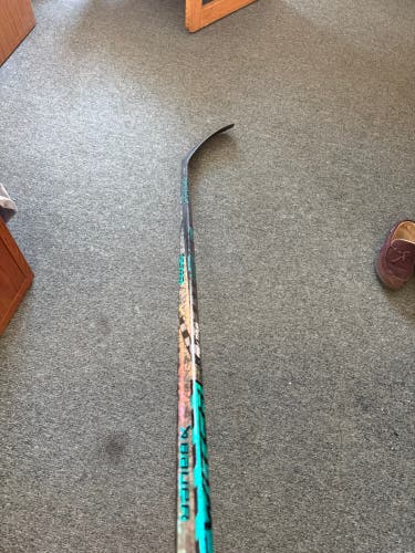 Senior Bauer Twitch Left Hand Hockey Stick P92 77 Flex (Used)