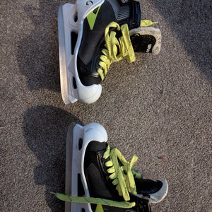 Graf Supra G5035 Hockey Goalie Skates Size 5.5 (Used)