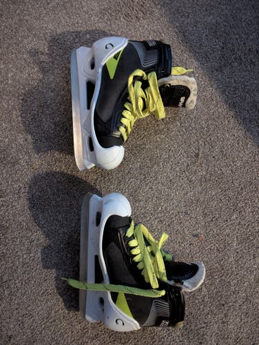 Graf Supra G5035 Hockey Goalie Skates Size 5.5 (Used)