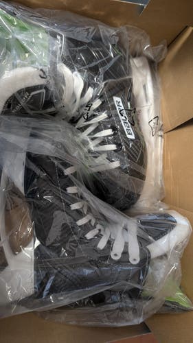 Black Bauer Hockey Skates X-LS JR Size 2 (Open Box new)
