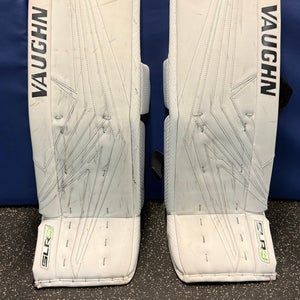33" 2024 Vaughn SLR4 Pro Carbon Goalie Leg Pads (Used)