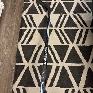 Senior Bauer Vapor Flylite Left Hand Hockey Stick P92 77 Flex (Used)