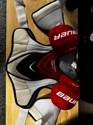 Large Senior Bauer Vapor X Select Shoulder Pads (Used)