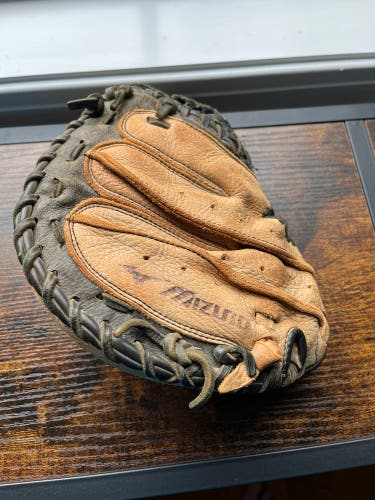 Mizuno Prospect RH Baseball Glove 32.5" (Used)