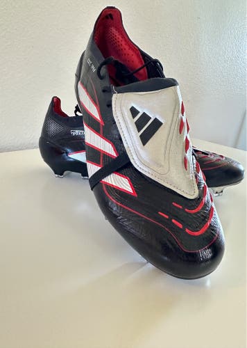 Black Men's Size M 11.5 (W 12.5) Adidas predator ELite Cleats (Used)