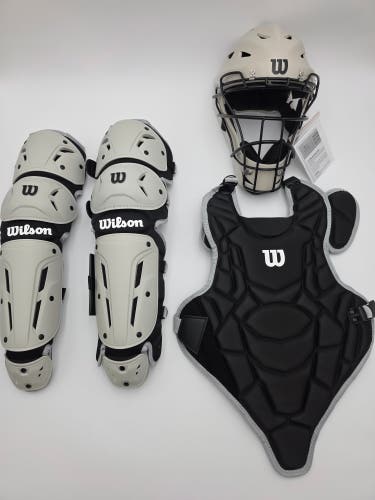 Black Wilson EZ Gear Kit Catcher's Set (New) size L/XL Ages 7-12