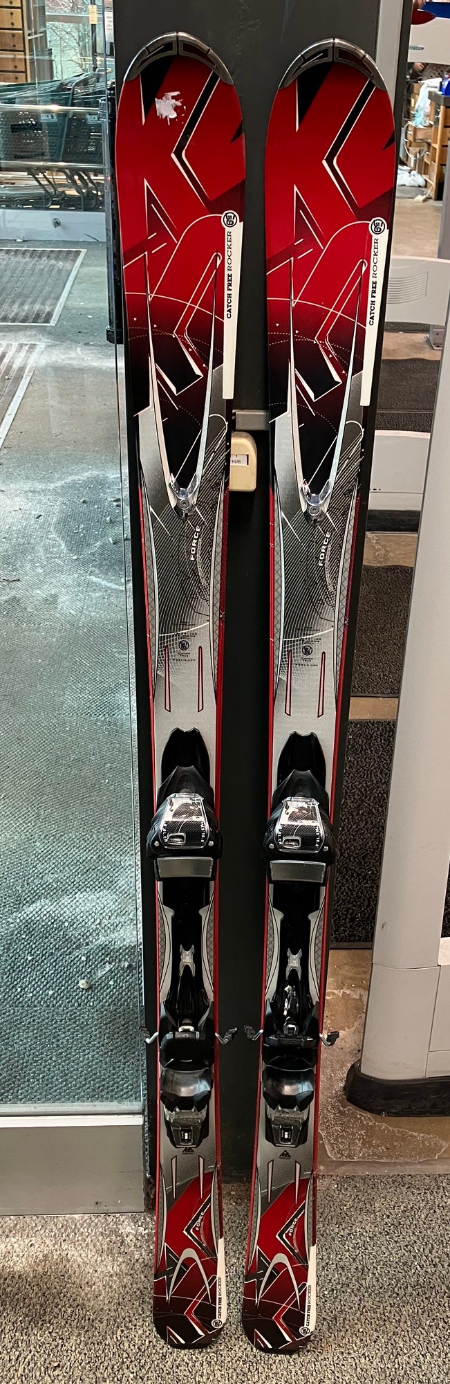 burton 120cm snowboard Burton Chicklet Youth Snowboard, 120cm  Pando Refitters