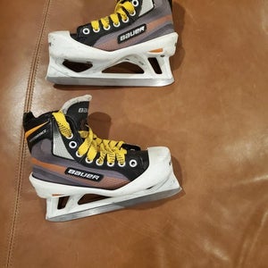 Bauer Hockey Goalie Skates Size 3.5 (Used)