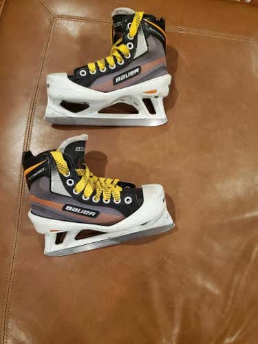 Bauer Hockey Goalie Skates Size 3.5 (Used)