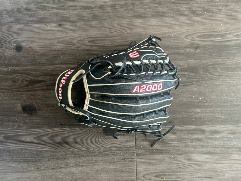Wilson A2000 LH Pitcher's Baseball Glove 12.75" (Used)