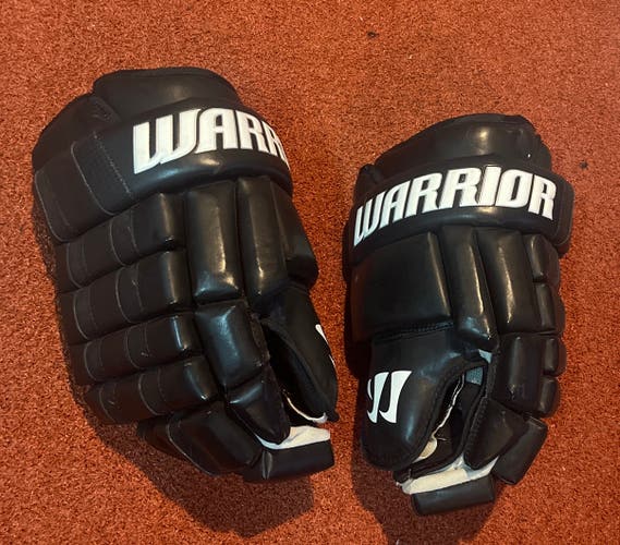 Warrior Black Leather Hockey Gloves 14” Mint