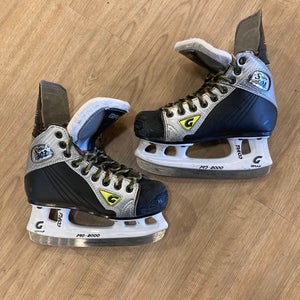 Junior Graf Supra 502 Hockey Skates | Size 3