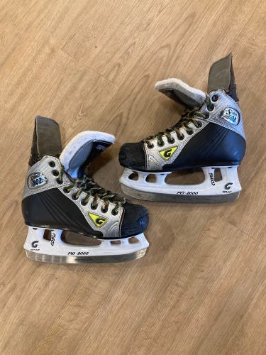 Junior Graf Supra 502 Hockey Skates | Size 3