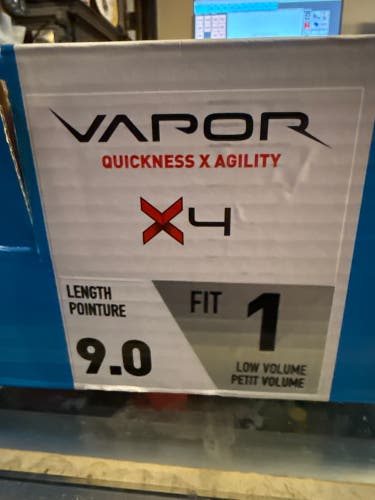 2023 Bauer Vapor X4 Hockey Skates size 9 (New)