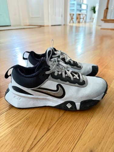 Nike youth baseball turf shoes