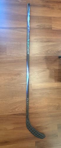 Senior Bauer Vapor Flylite Right Handed Hockey Stick P92 87 Flex (New)