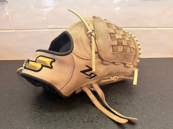 SSK z9 RH Pitcher's Baseball Glove 11.75" (Used)