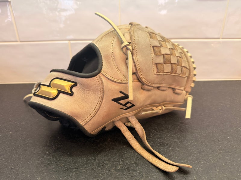 SSK z9 RH Pitcher's Baseball Glove 11.75" (Used)