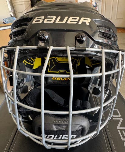 Youth Bauer Re-Akt 100 Helmet (Used)