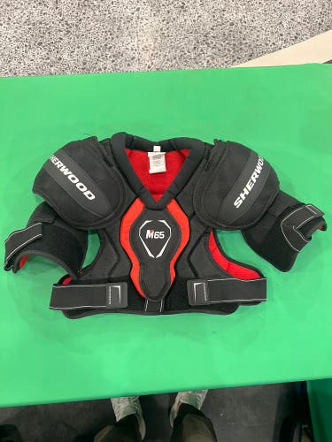 Sher-Wood Rekker M65 Shoulder Pads | Senior Medium