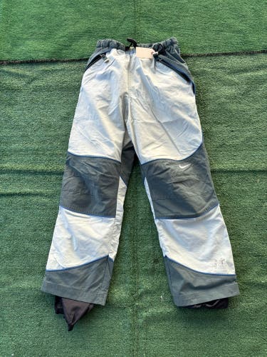 Gray Men's Adult Medium Nike ACG Snowboard Pants