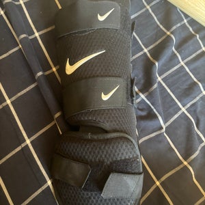 Black Senior Nike Elbow Protection (Used)