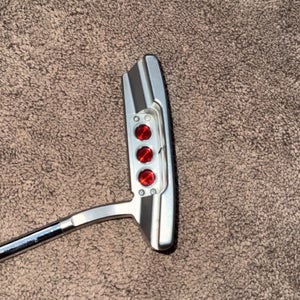 Scotty Cameron Select Newport 2.5 Right Handed Putter 32" (Used)