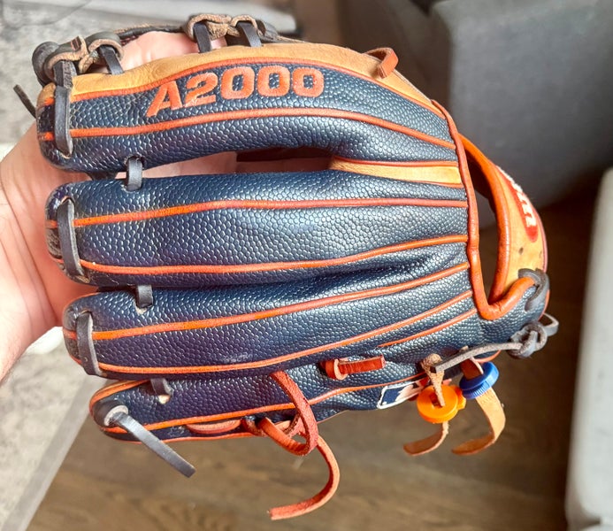 Wilson A2000 Jose Altuve Game Spec RH Baseball Glove 11.5" SEND OFFERS!