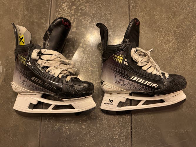 Bauer 6.5 (Used) Vapor Hyperlite 2 Hockey Skates