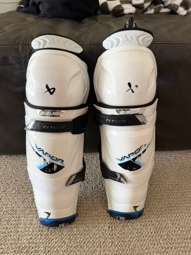 Intermediate Bauer Vapor Flylite 14" Shin Pads (Used)