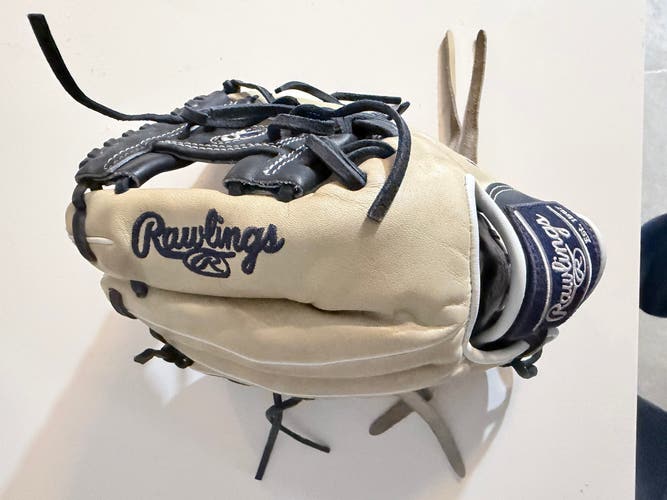 2025 Rawlings Heart of the Hide RH Infield Baseball Glove 11.5" (New)