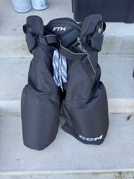 Women's Senior Medium CCM JetSpeed FTW Hockey Pants (New)