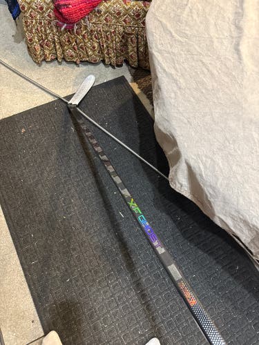 USED Intermediate CCM XF Ghost Right Handed Hockey Stick P28M 65 Flex