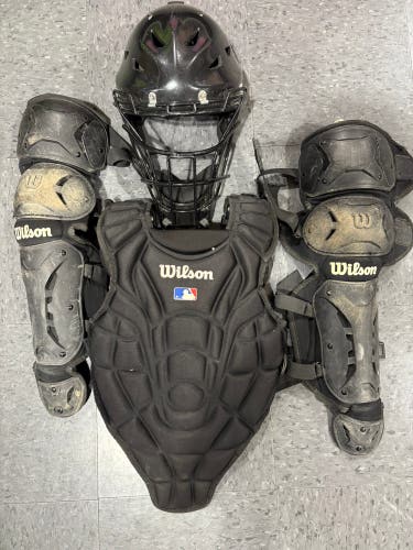 Black Youth Wilson Catcher's Set | Sizes in Description (Used)