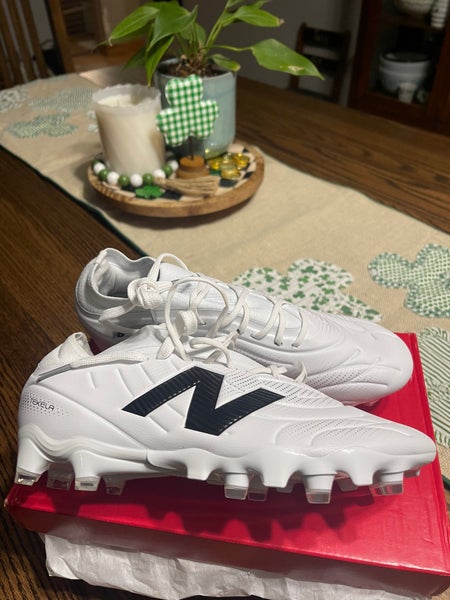 BRAND NEW: Men's 6Y (Big Kids / Youth) New Balance Low Top Turf Cleats (New)