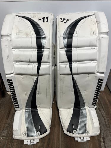 35" Warrior Swagger Goalie Leg Pads (Used)