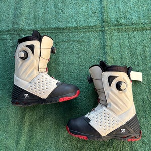 Men's Size M 10.5 (W 11.5) DC Torstein Horgmo Double Boa Snowboard Boots