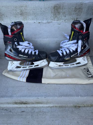 Bauer 2X Pro Hockey Skates Regular Width Size 4 (Used)