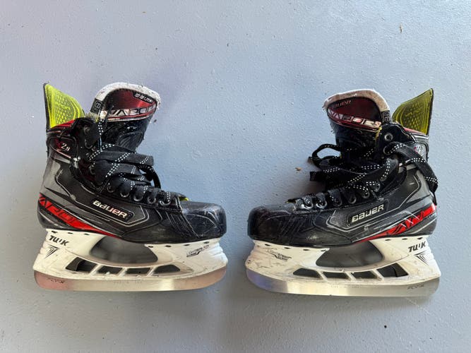 2019 Bauer Vapor X2.9 Hockey Skates - NEW FLY X RUNNERS - Regular Width 8.5 (Used)